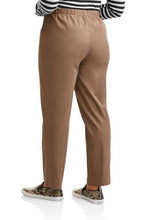 Load image into Gallery viewer, Women's Plus-Size 2-Pocket Pull-On Stretch Woven Pants